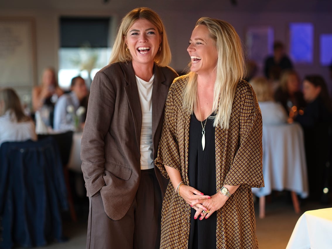 Eline Aaris Edslev og Sally Jane Siddle til Combine