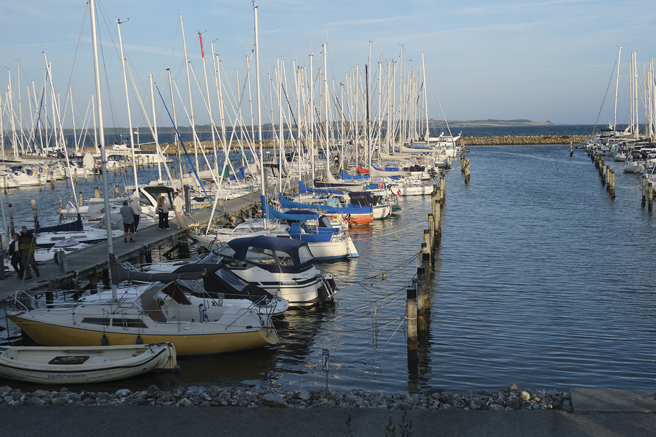 Stemningsbillede fra Combine-aftenen hos Havrum, Egå Marina